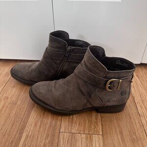Born Women's Trinculo Boot | Distress Brown Leather Suede | Size 6.5